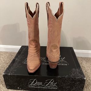 Dan Post cow girl boots in Dusty Rose
